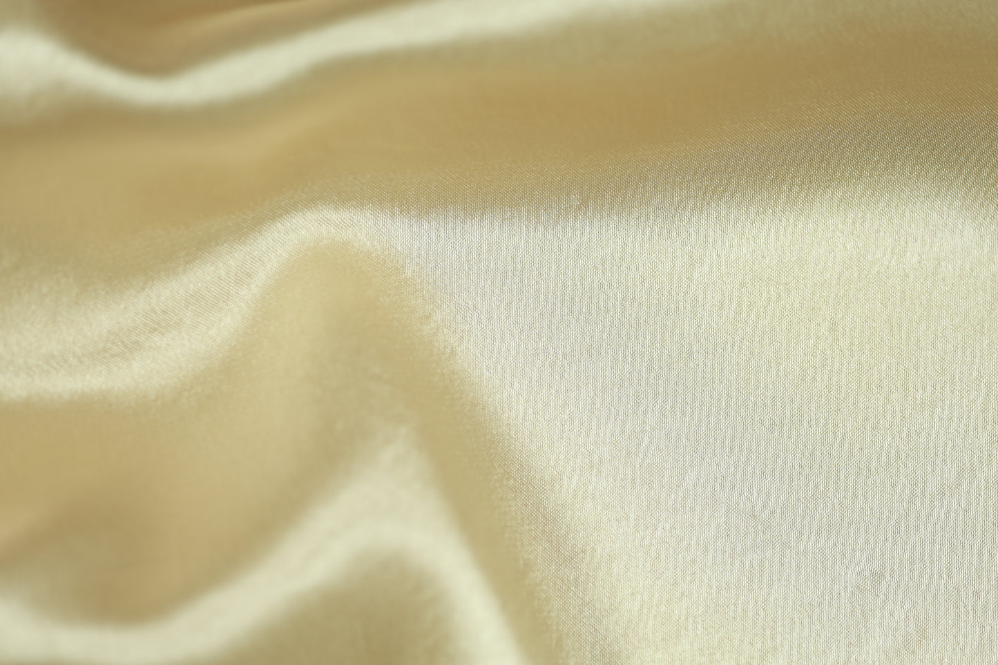 Champagnerfarbener Satin Stoff für elegante Mode