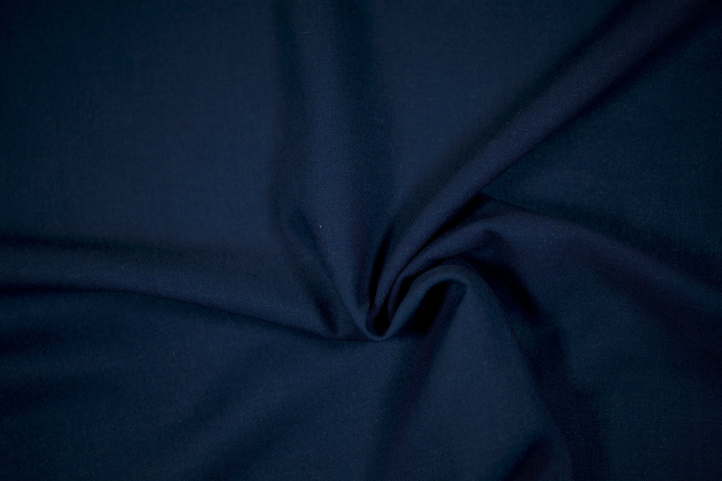 Marineblauer Stoff mit Leinenanteil