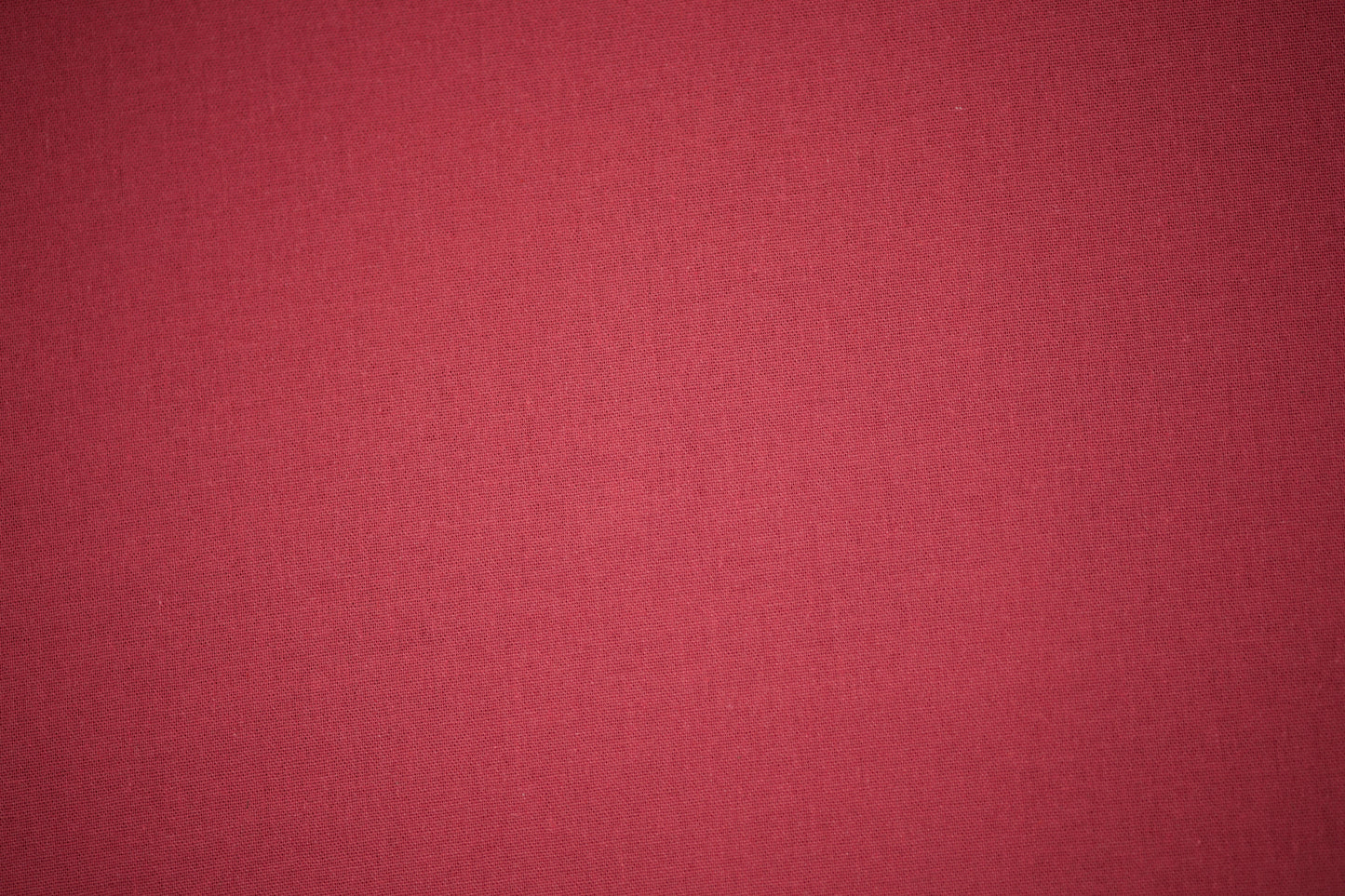 Eleganter Leinenstoff in Bordeaux – ideal für feminine Bekleidung