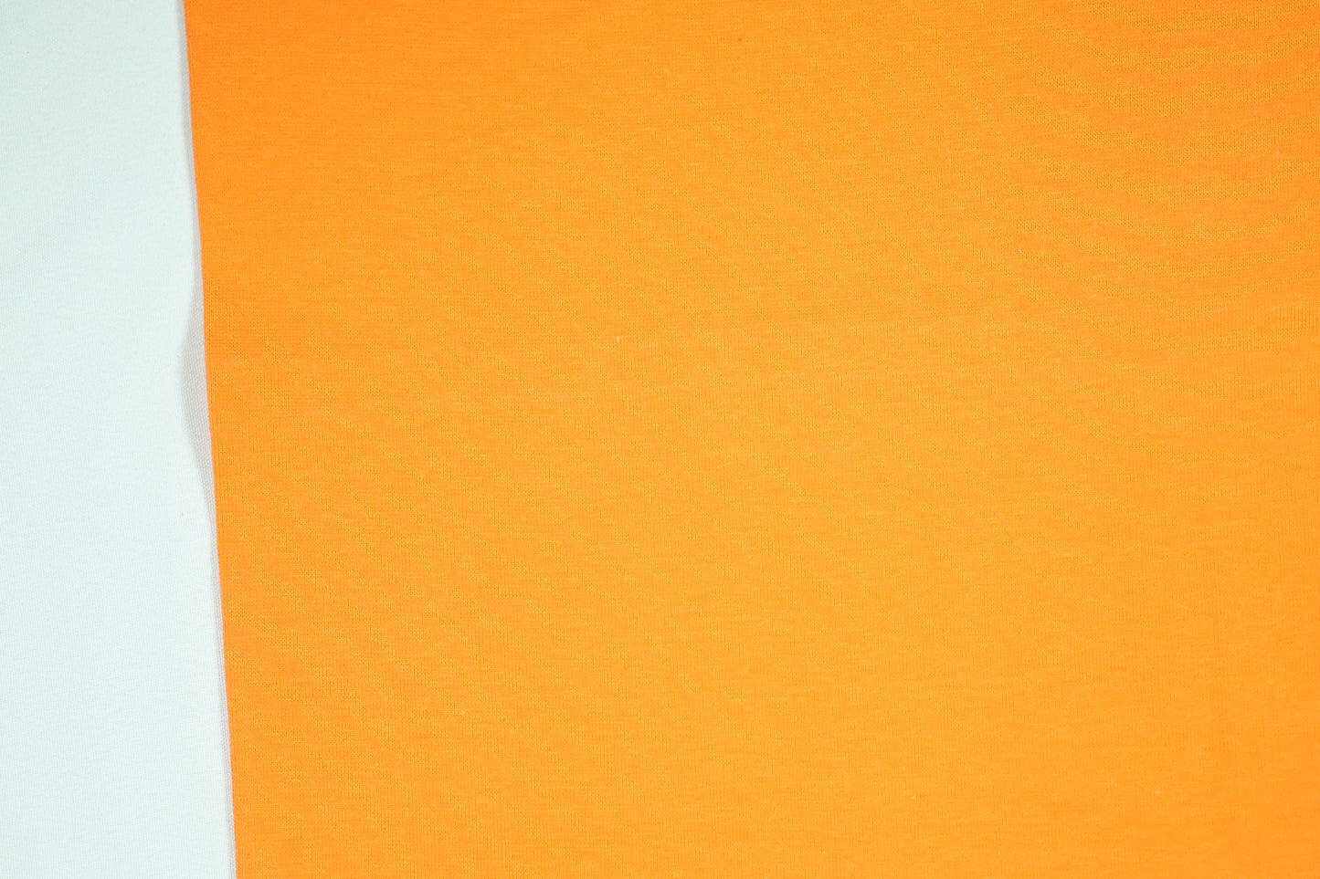 Orangefarbener Bündchenstoff aus Baumwolle – elastisch und farbintensiv 34cm breit