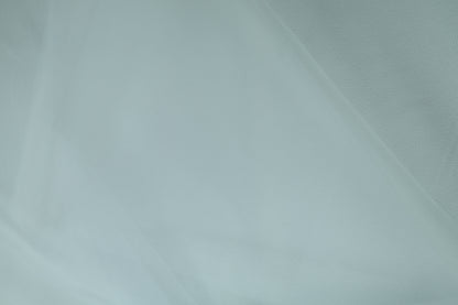 Tüll in Weiß mit roter Spitze – ideal für Dekorationen, Röcke und Schleier