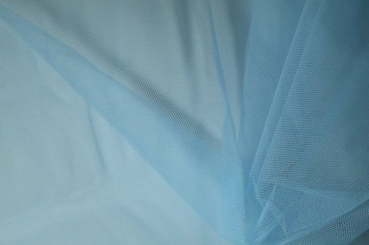 Tüll in Eisblau – ideal für Dekorationen, Röcke und Schleier