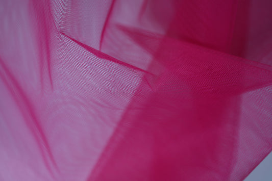 Tüll in Magenta – ideal für Dekorationen, Röcke und Schleier