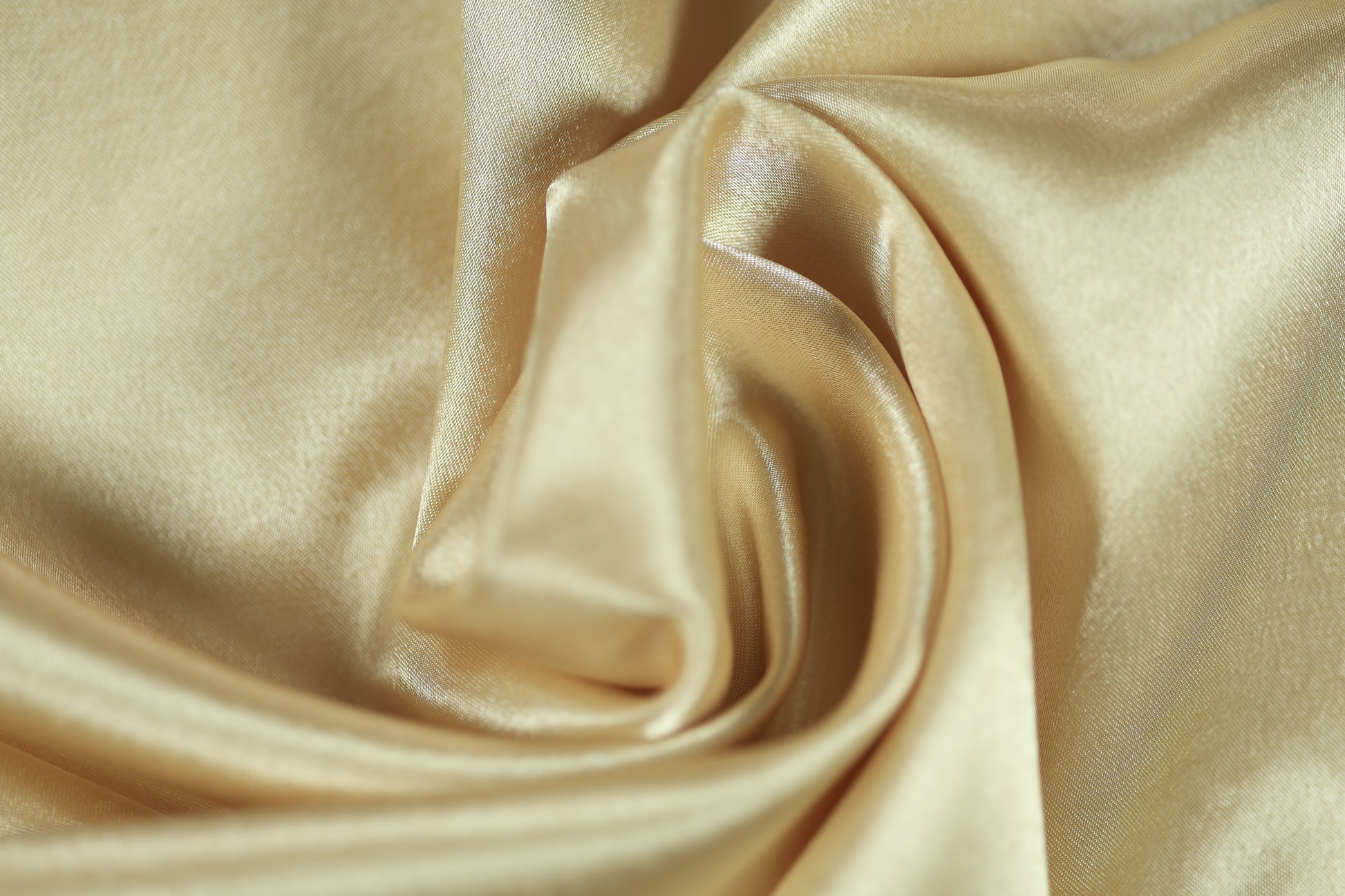 Krepp Satin Stoff in edlem Champagnerton