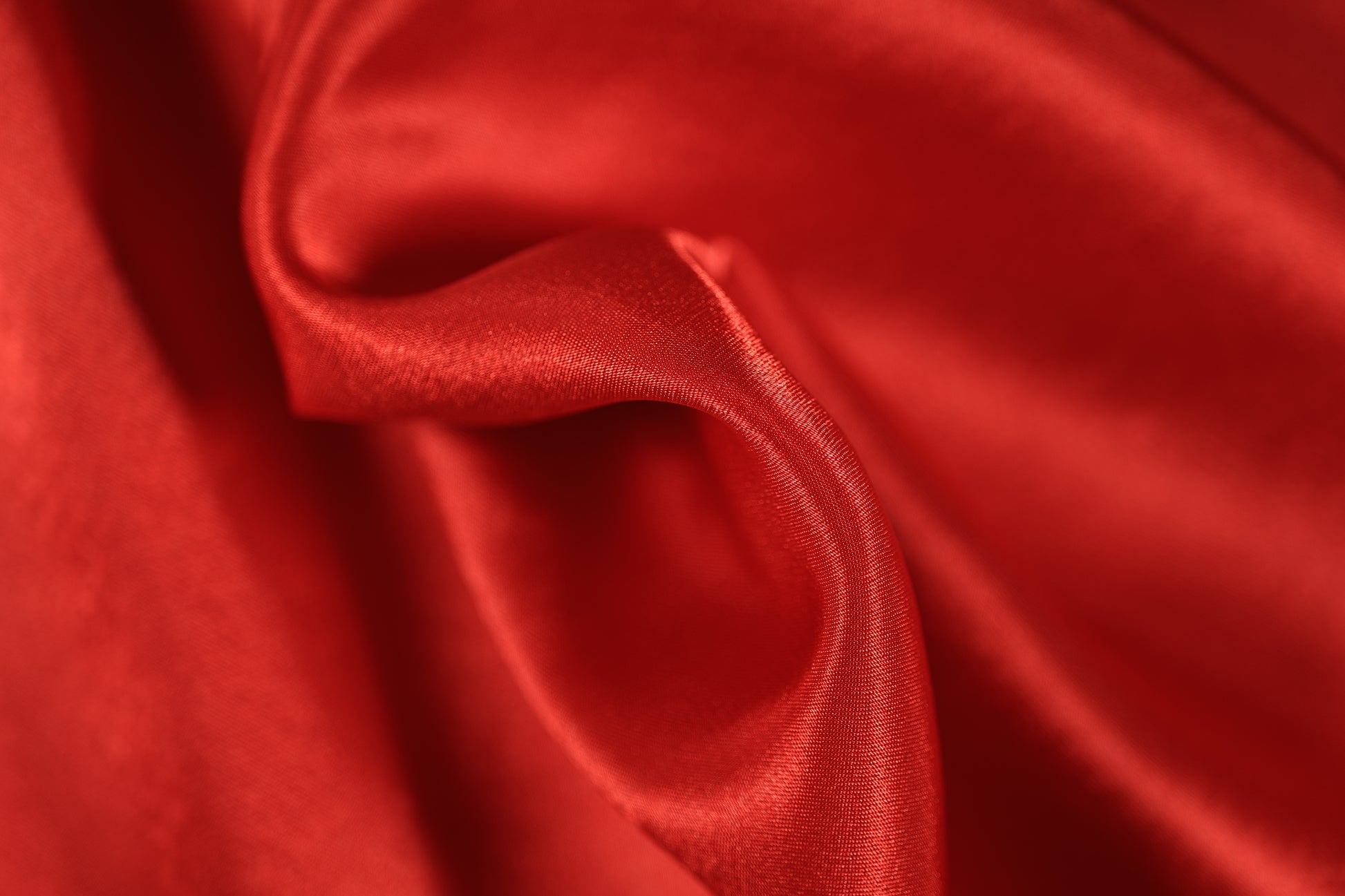 Glänzender roter Stoff in Satinoptik 140cm