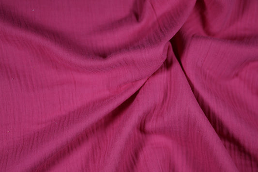 Muselinstoff in Fuchsia – weich, luftig und ideal für Kleidung