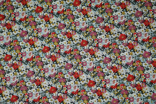Baumwollstretch – Florale Vielfalt in Rot, Senf & Weiß – elastischer Baumwollstoff für kreative Projekte