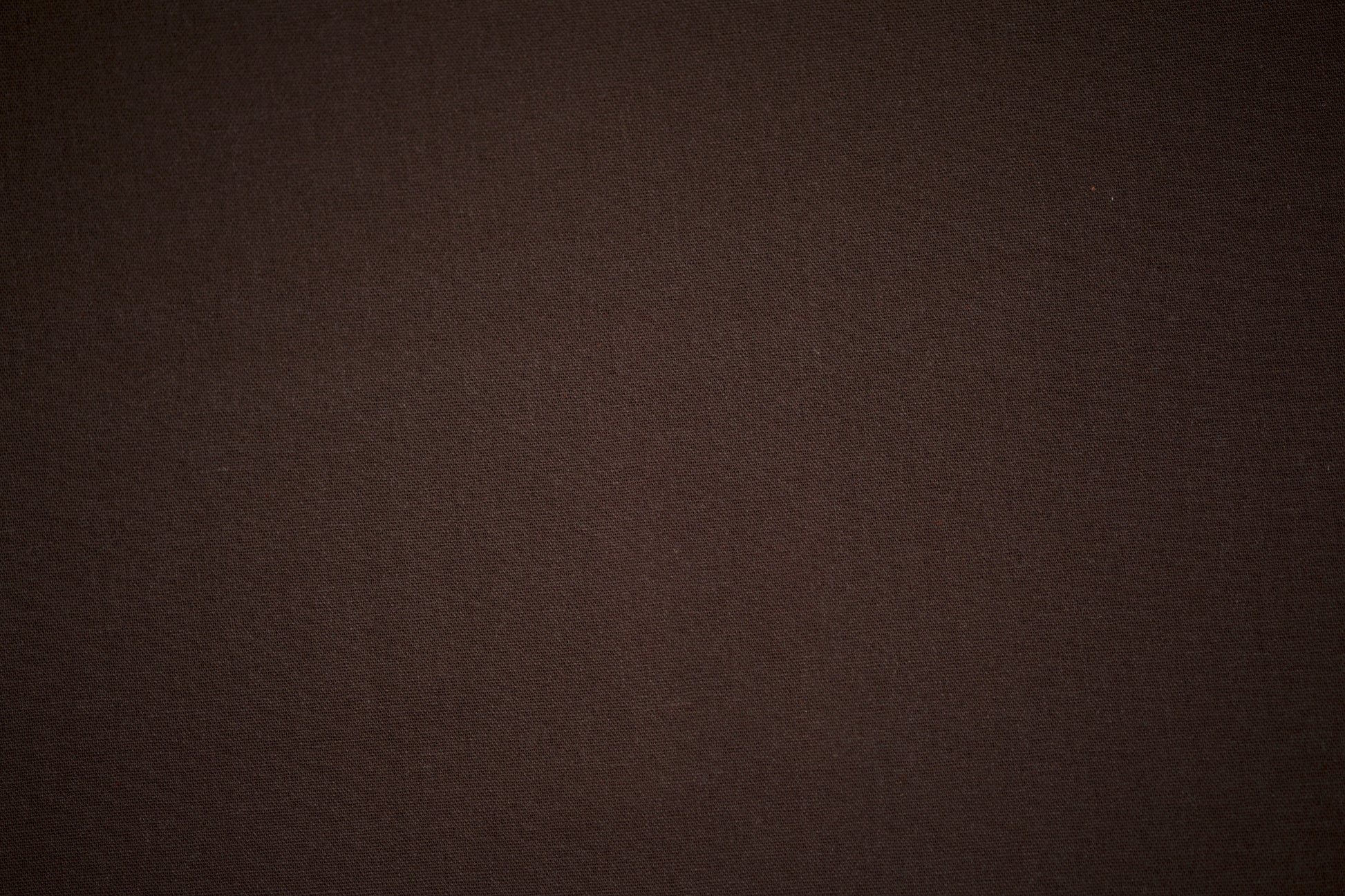 Brauner Stoff aus Leinen, Viskose und Polyester