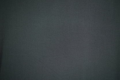 Krepp Viskose Stoff – Mittelgrau – stilvoll & luftig für dein Nähprojekt.