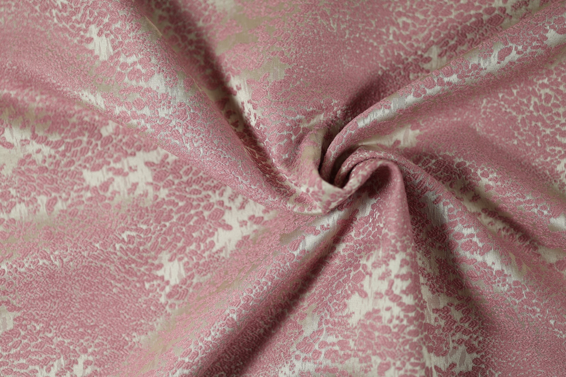 Hochwertiger Jacquardstoff Altrosa – für stilvolle Wohntextilien