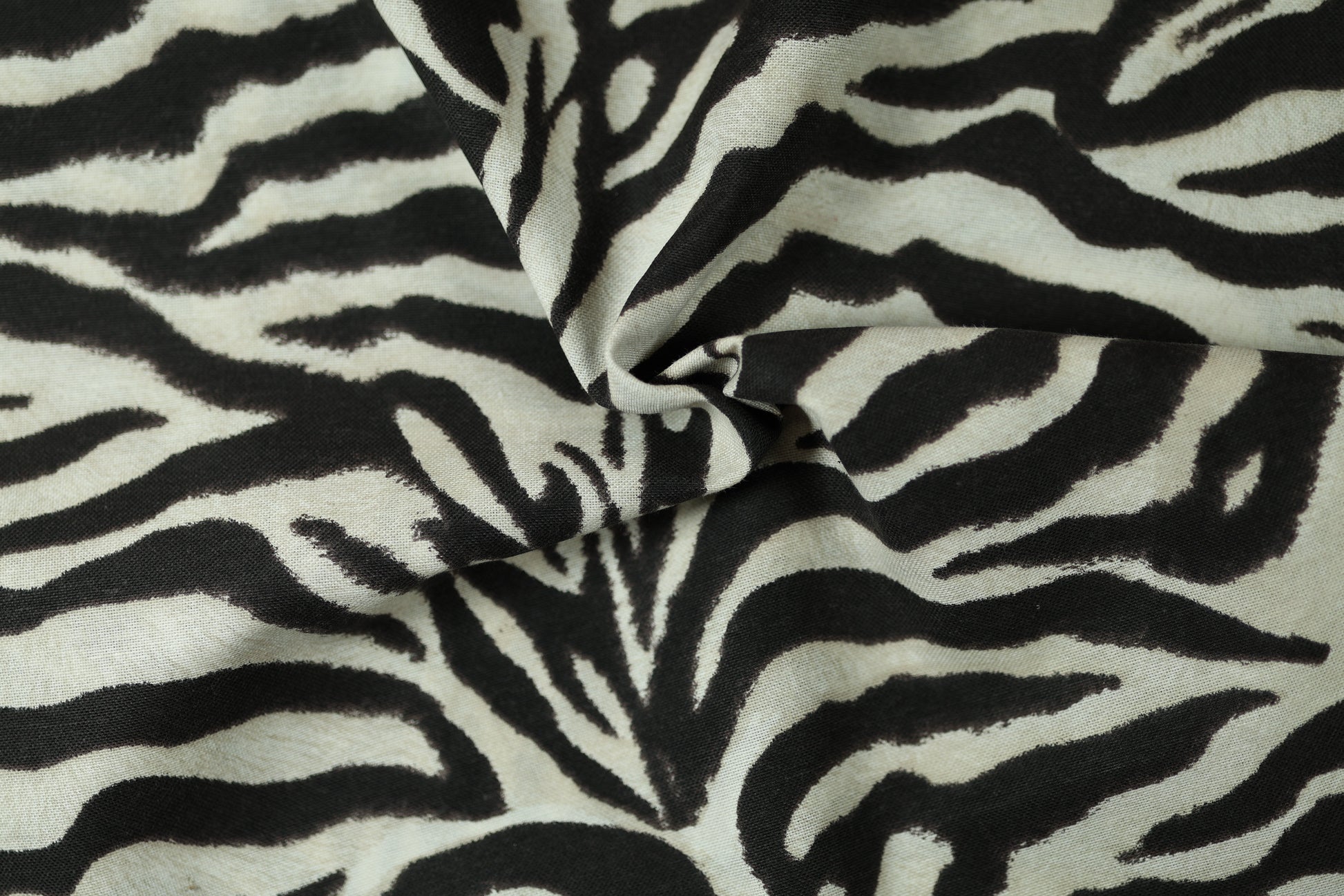 Vorhangstoff – Zebra Look – hochwertiger Baumwollstoff mit stilvollem Muster