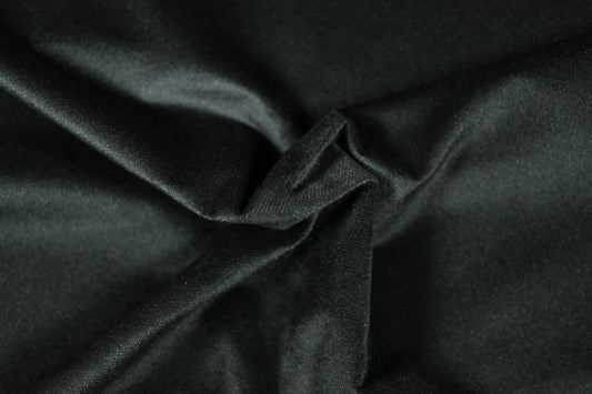 Schwarzer Polsterstoff – robust und elegant