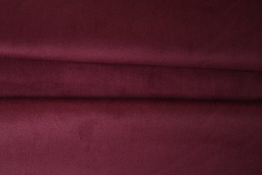Cordstoff in Bordeaux – weich und elegant
