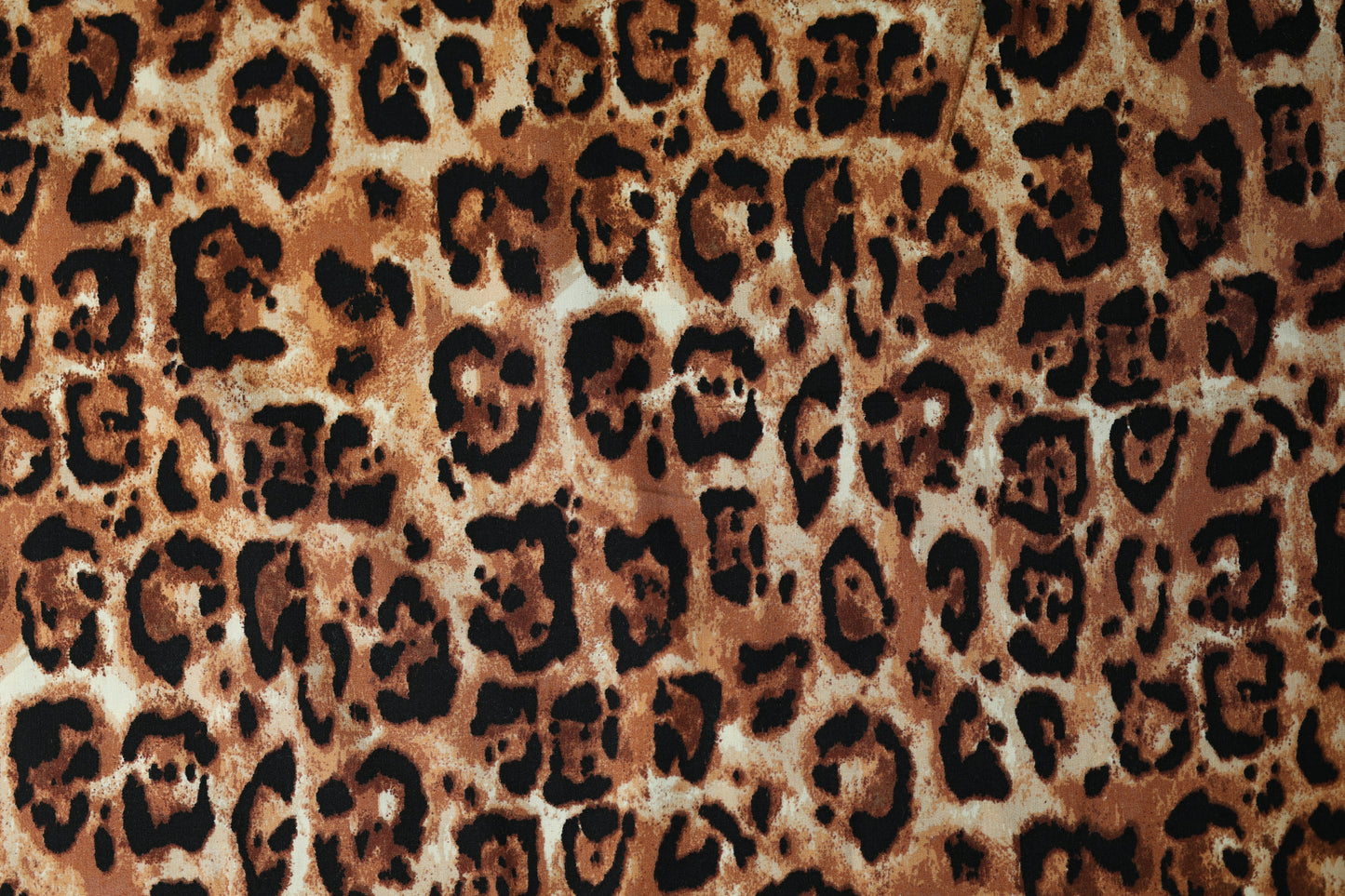 Viskose – Leopard Muster in Hellbraun – ideal für Sommerkleidung, Blusen und Accessoires