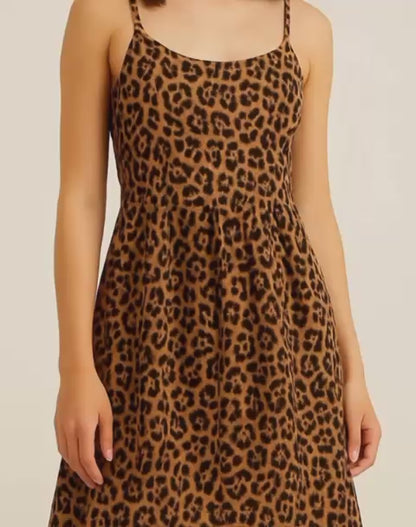 eoparden-Minirock für Damen mit hoher Taille – figurbetont und modern, perfekt kombinierbar für einen trendbewussten Wild-Look.