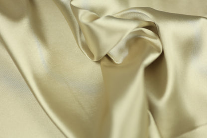 Satin Stoff in Champagner Farbe glänzend – weicher Stoff ideal für elegante Kleider, Dekoration oder DIY-Nähprojekte