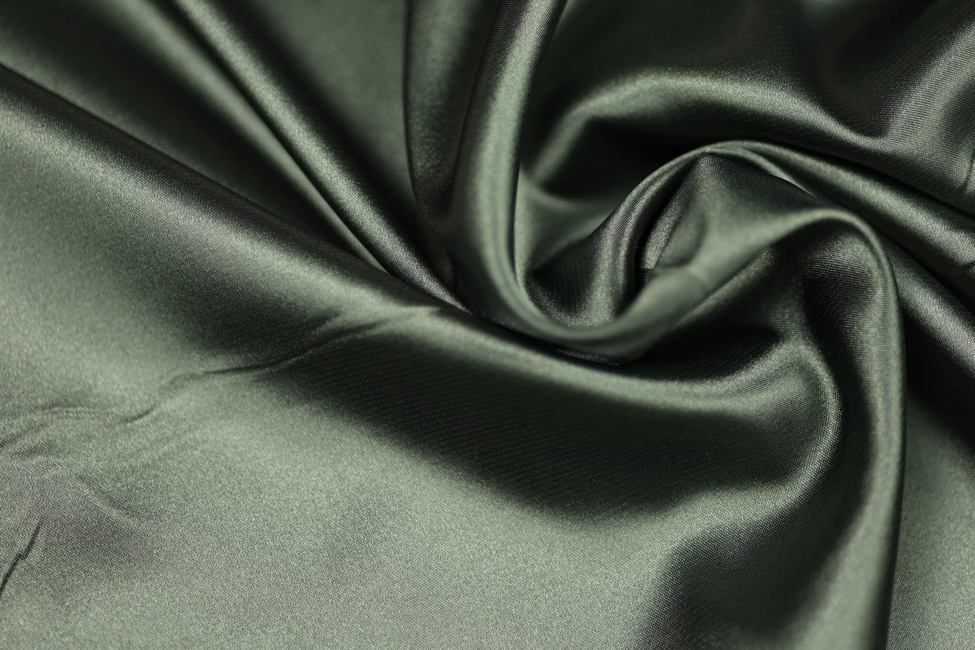 Satin Stoff in Salbeigrün glänzend – weicher Stoff ideal für elegante Kleider, Dekoration oder DIY-Nähprojekte